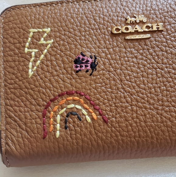 Coach Medium Id Zip Wallet With Diary Embroidery - Picture 2 of 5